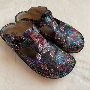 Alegria Womens clog, multicolor, size 40